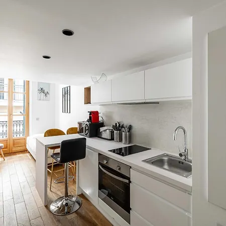 Du Vieux-port * カンヌ